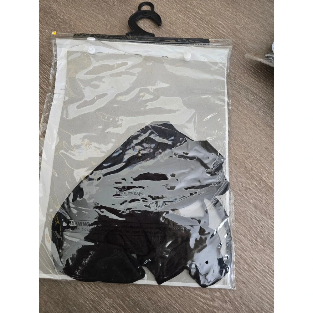 Underwraps Kids Black Bat Cape Scalloped Edges Halloween Costume Accessory 2363
